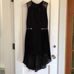 A fabulous LBD by the Cue